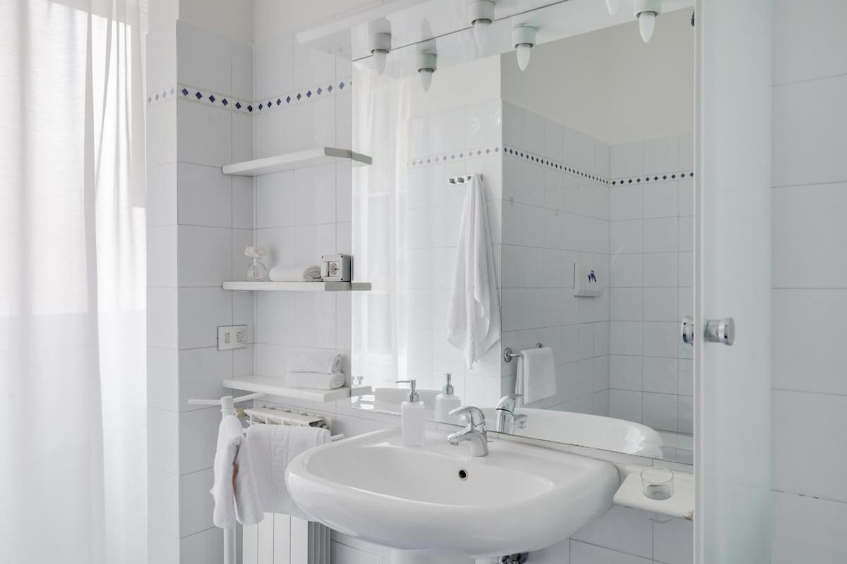 Casa Buonarroti, Rome, Center, Elegant And Quiet Apartment *